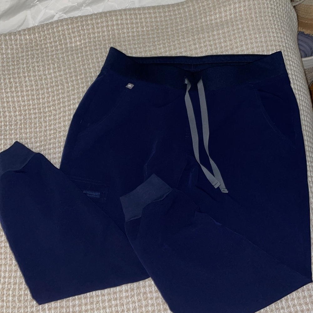 FIGS Technical Collection Navy Joggers Medium/Petite